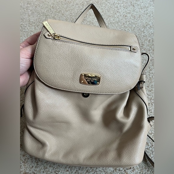 Tan Michael Kors mini backpack - Picture 4 of 13
